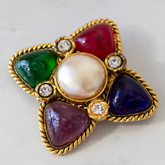 Chanel 1990s Gold Plated Gripoix Glass Pearl Multicolor Collection 23 Brooch - Picture 2 of 8